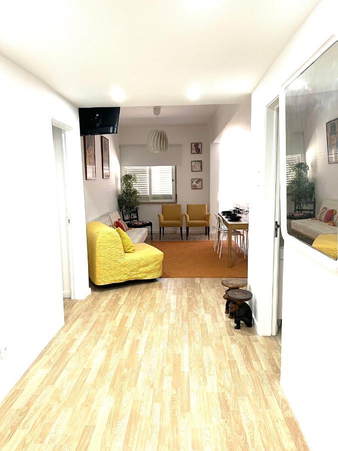 Almada Big Flat Next To Lisbon And Caparica Beach Exteriör bild