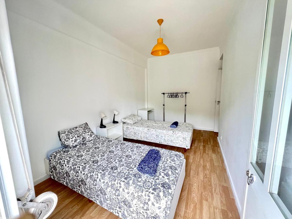Almada Big Flat Next To Lisbon And Caparica Beach Exteriör bild
