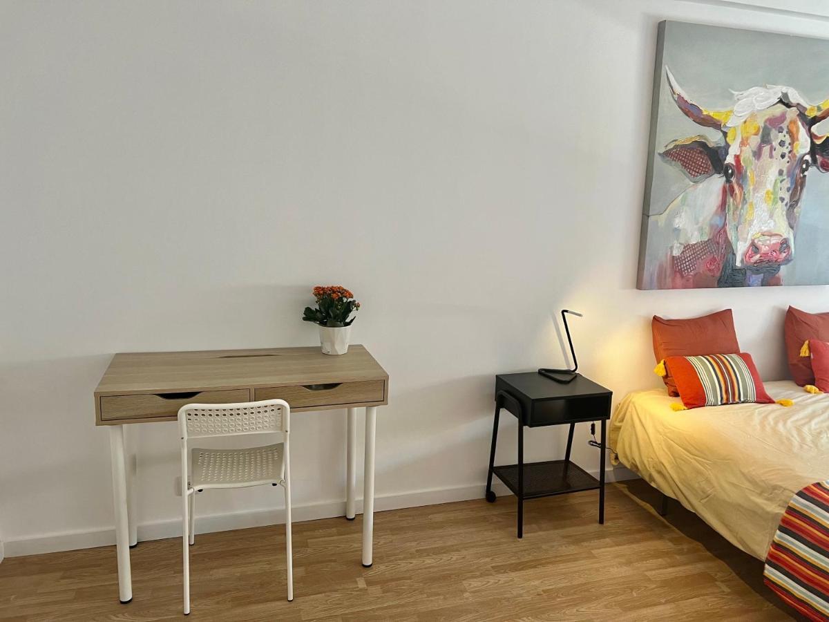 Almada Big Flat Next To Lisbon And Caparica Beach Exteriör bild