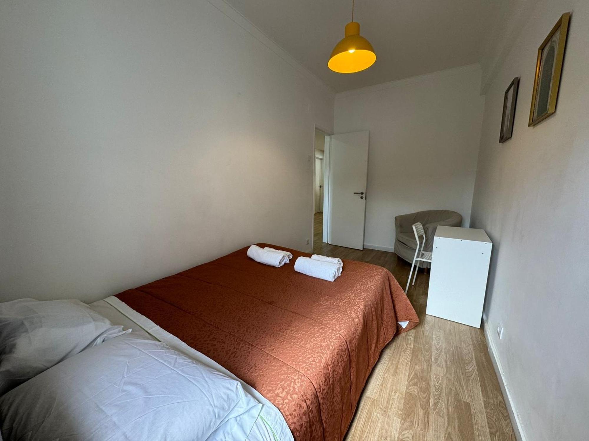Almada Big Flat Next To Lisbon And Caparica Beach Exteriör bild