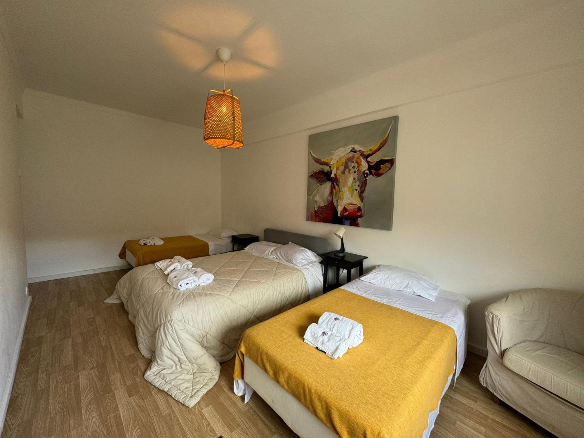 Almada Big Flat Next To Lisbon And Caparica Beach Exteriör bild